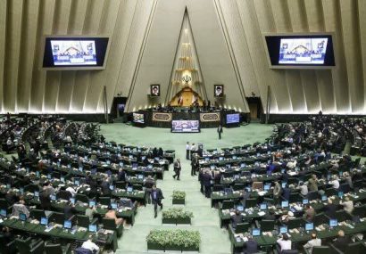 زیر بار زور نمی‌رویم