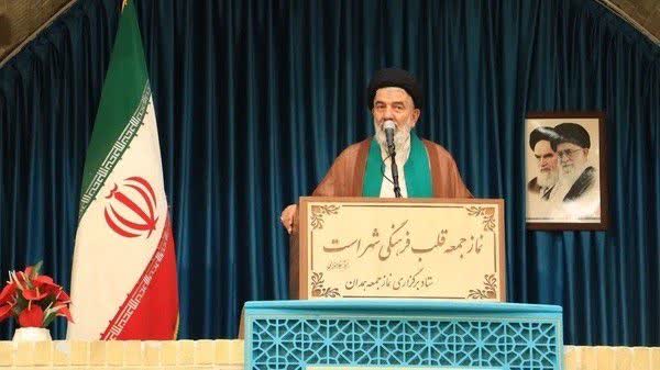 حجت الاسلام فاضلیان، امام جمعه موقت همدان گفت :حضور میلیونی امت ایران در ۲۲ دی ماه نشانه استکبار ستیزی و مشتی محکم بر دهان یاوه‌گویان بود.