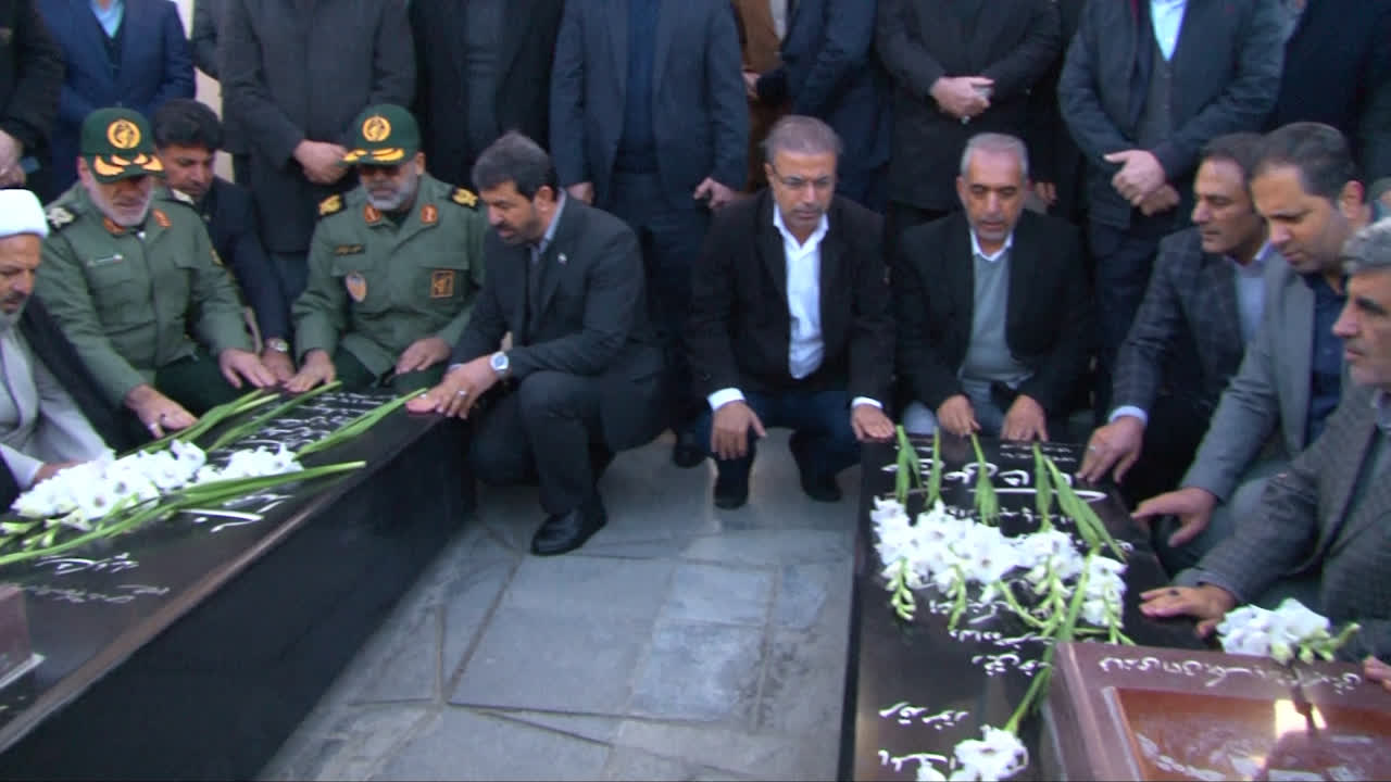 تجدید میثاق مسئولان همدان با آرمان‌های شهدا در طلیعه دهه فجر